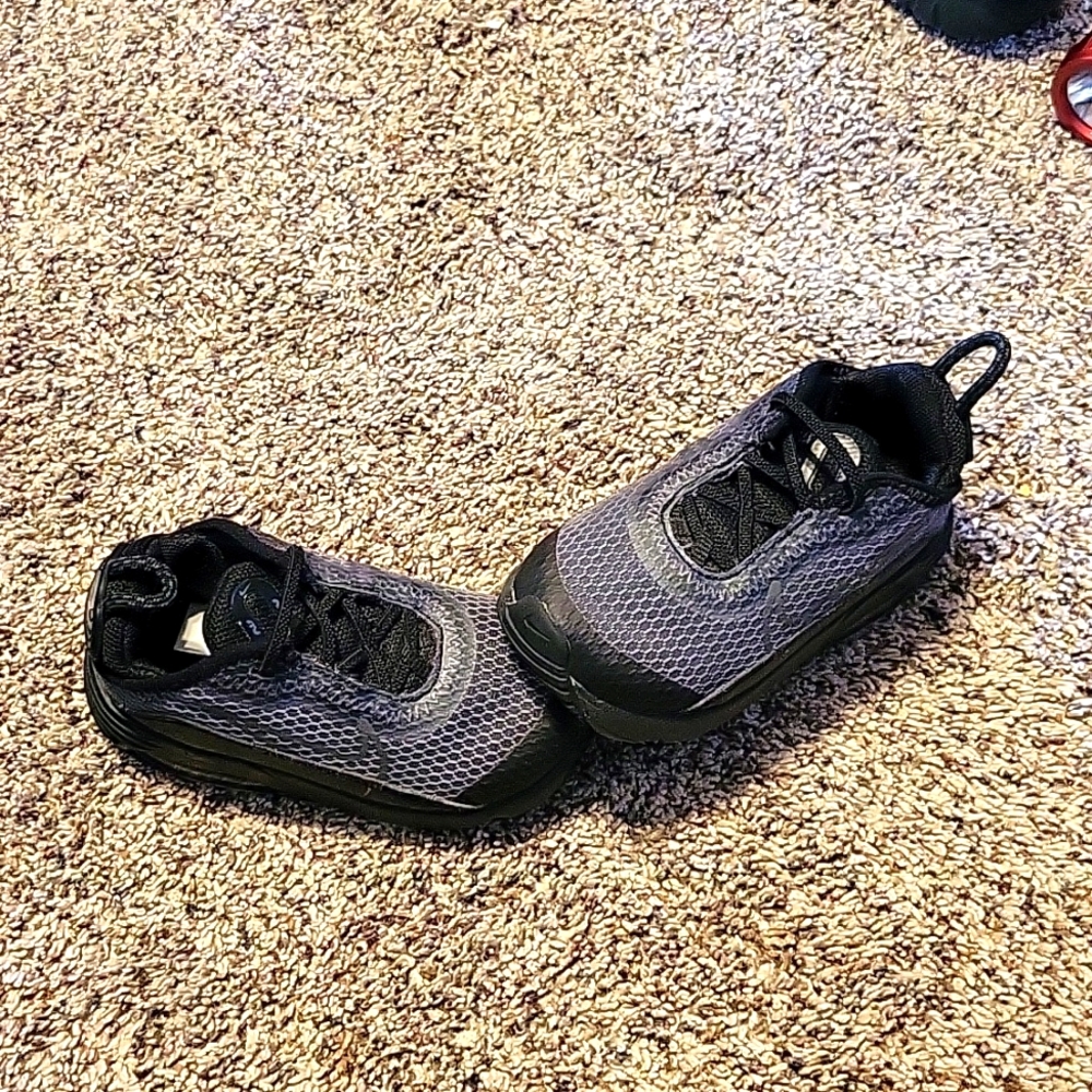 Nike 7c black shoes